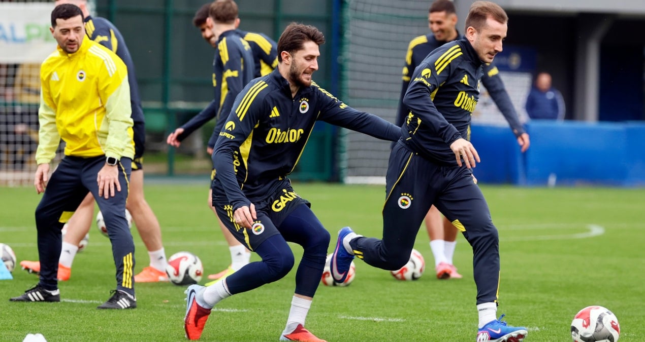 Fenerbahçe, Samsunspor maçı için kamp kadrosunu açıkladı; 12 eksik oyuncu var