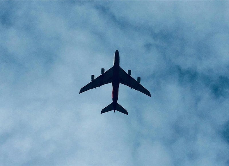 Hindistan'da IndiGo Hava Yolu Şirketi'ne Uçuş Aksamaları Nedeniyle 2,4 Milyon Dolar Ceza Verildi