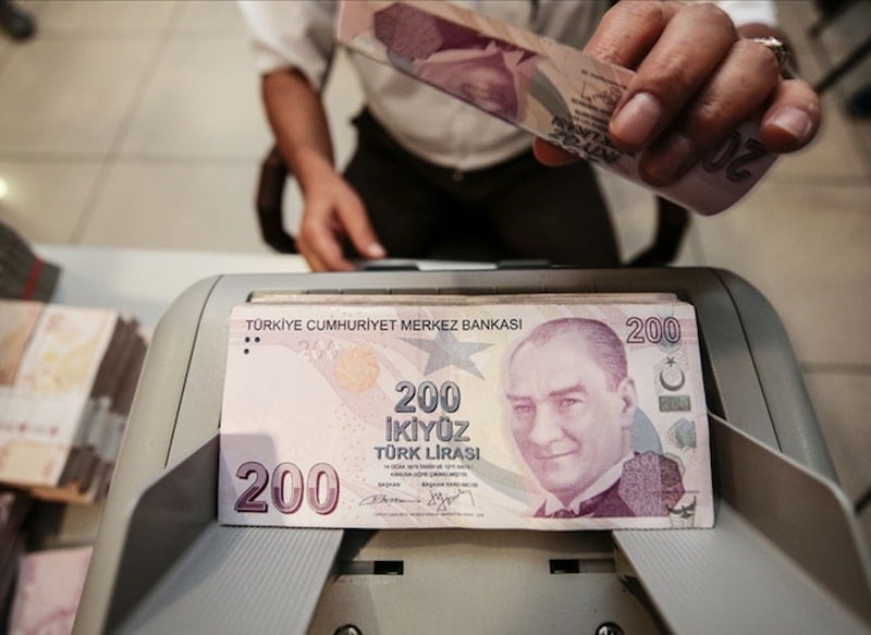İhtiyaç kredisi faizleri yüzde 50'yi aştı, ticari kredilerle makas açıldı