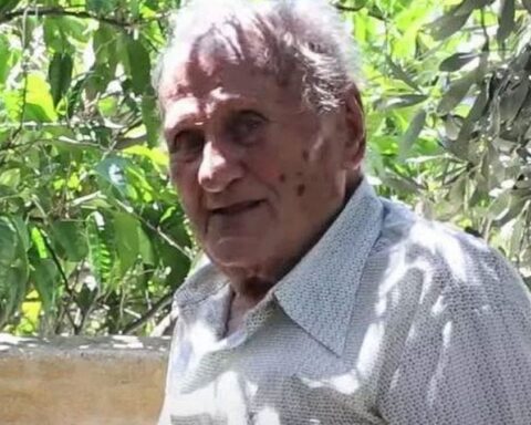 İkarya'da Yeni Bir Yaşam Tarzıyla Kanseri Yenen Adamın Hikayesi