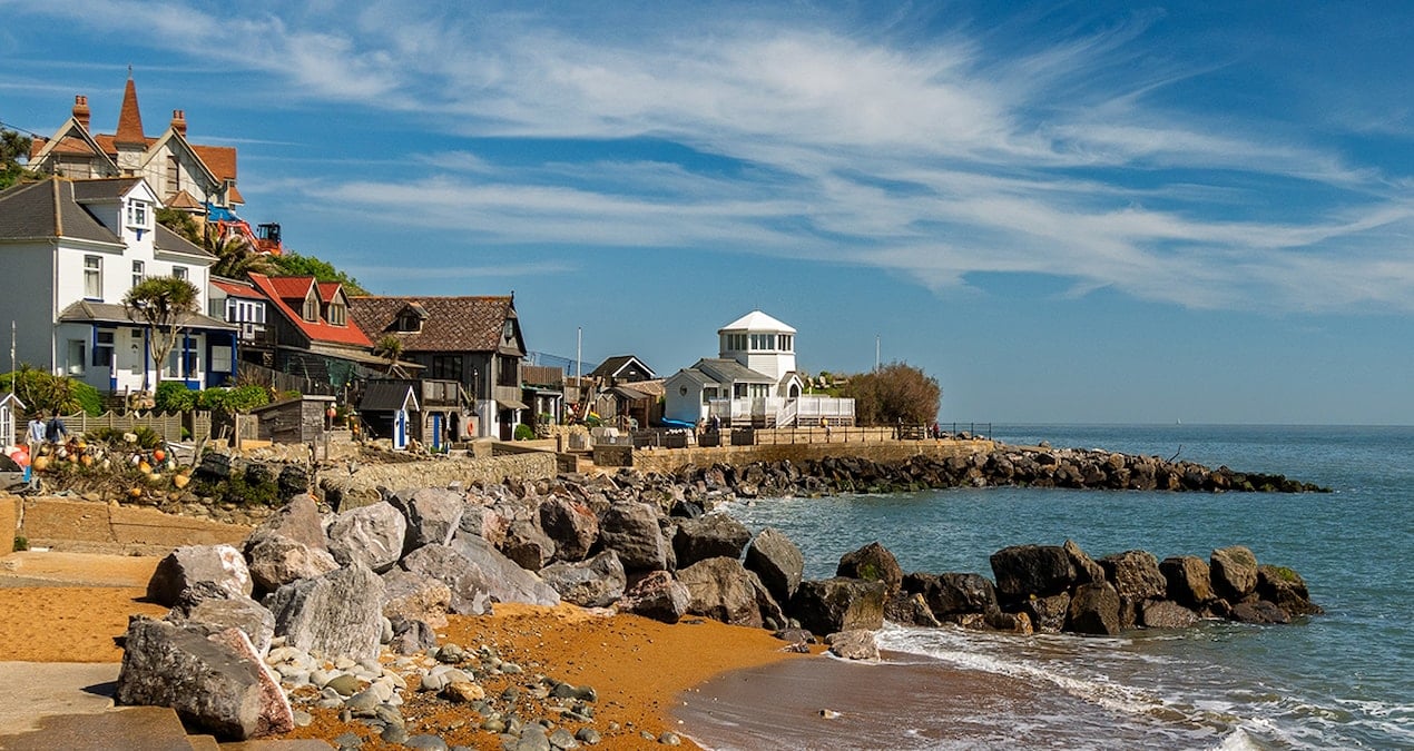 Isle of Wight kasabası, yıllık 1.976 saatle Birleşik Krallık rekoru kırdı