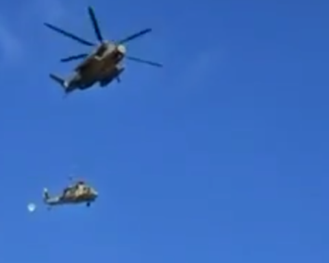 İsrail Ordusuna Ait Helikopter, Batı Şeria'da Düşerek Parçalandı