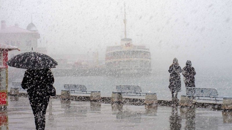 İstanbul'a Soğuk Hava Dalgası Geliyor: Kar Yağışı Bekleniyor