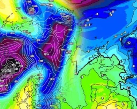 İstanbul'da Soğuk Hava Dalgası Bekleniyor, Öğrenciler İçin Kar Yağışı Olabilir