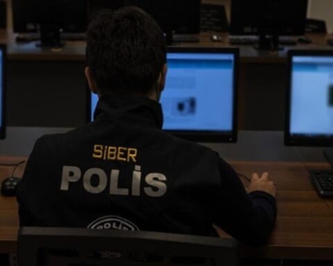 İstanbul'da Yasa Dışı Bahis Operasyonunda İki Kişi Tutuklandı