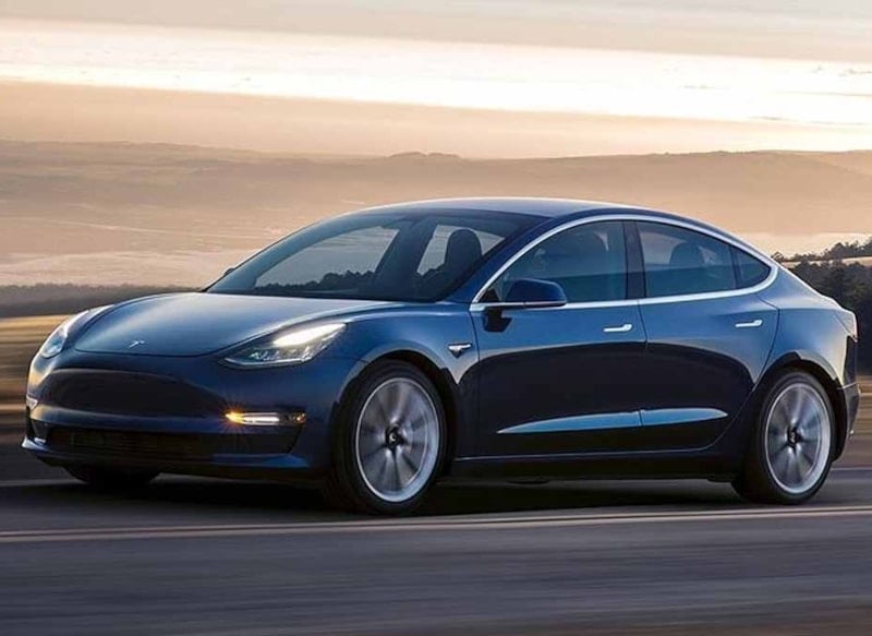 İsveç otomotiv pazarında Volvo’nun liderliği pekişti, Tesla düşüşte kaldı