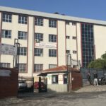 İzmir'de Öğrencileri İzin Almadan Evine Götüren Öğretmene Soruşturma Açıldı