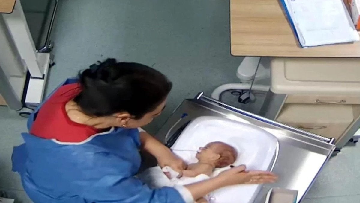 Kahramanmaraş'ta Bebeğe Şiddet Uygulayan Hemşire Polise Teslim Oldu