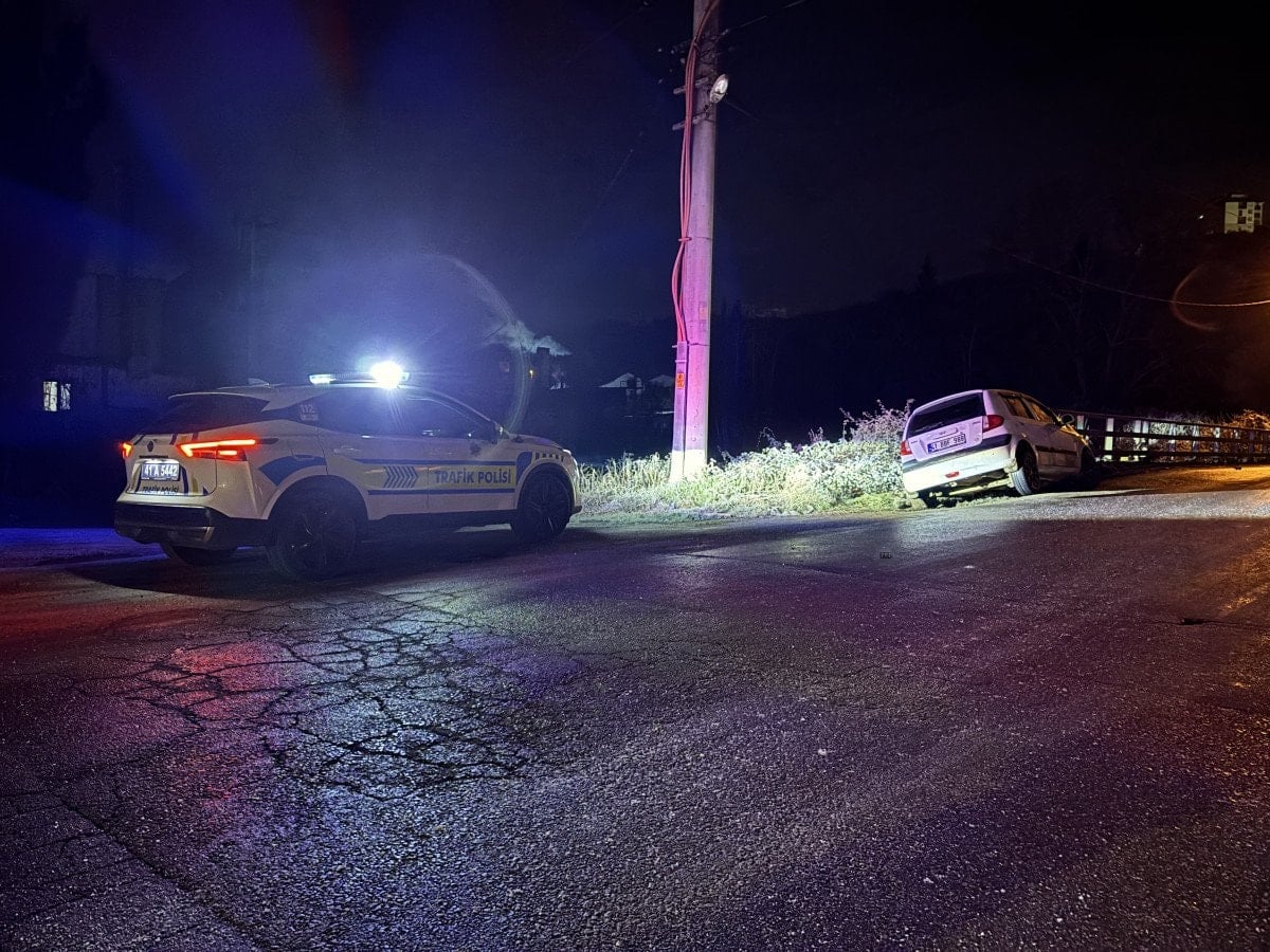 Kocaeli'de Kaza Yapan Sürücü Araçtan Kaçarak Kayboldu