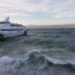 Kuvvetli Lodos ve Sağanak Yağış Deniz Ulaşımında İptallere Yol Açtı