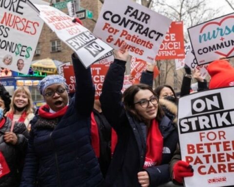 New York'ta 15 bin hemşirenin greve gitmesi sağlık sistemini tehdit ediyor