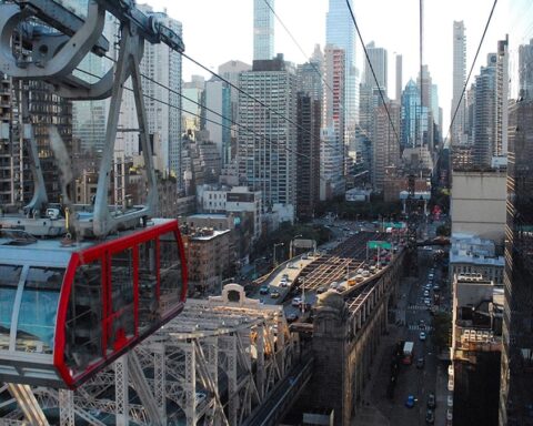 New York'ta Araç Trafiğinin Yasak Olduğu Sakin Ada: Roosevelt Adası