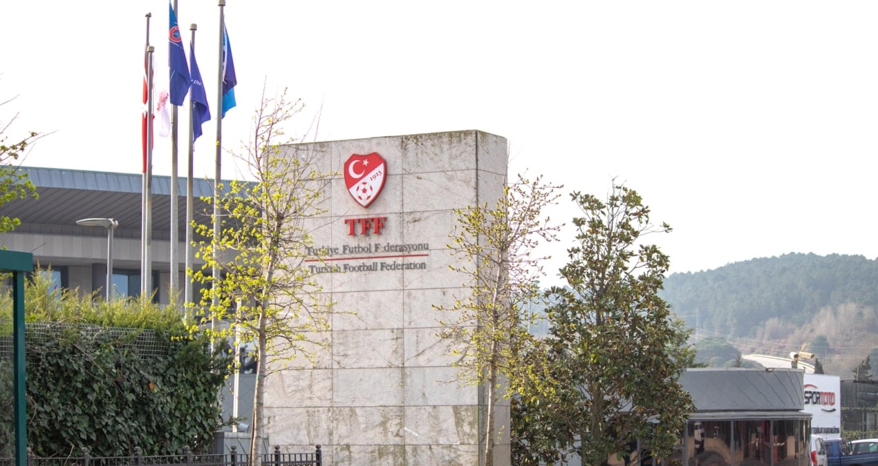 PFDK, Galatasaray ve Fenerbahçe'ye Para Cezası Verdİ