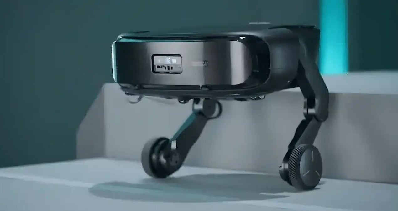 Robot Süpürge Saros Rover, Merdivenleri Tırmanarak Temizlik Yapıyor