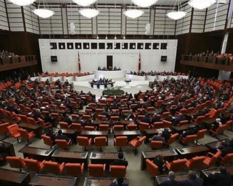 TBMM'ye 10 Milletvekili İçin 14 Dokunulmazlık Dosyası Başvurusu Yapıldı