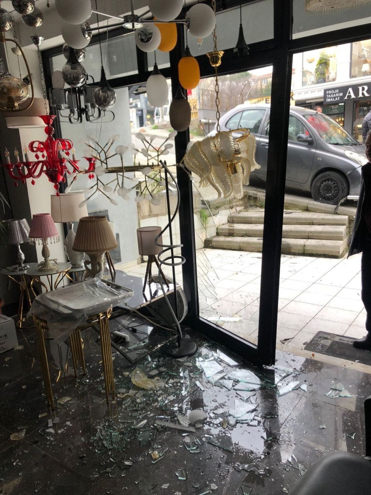 Üsküdar'da Sürekli Trafik Kazaları Yaşanıyor, Çözüm Bekleniyor