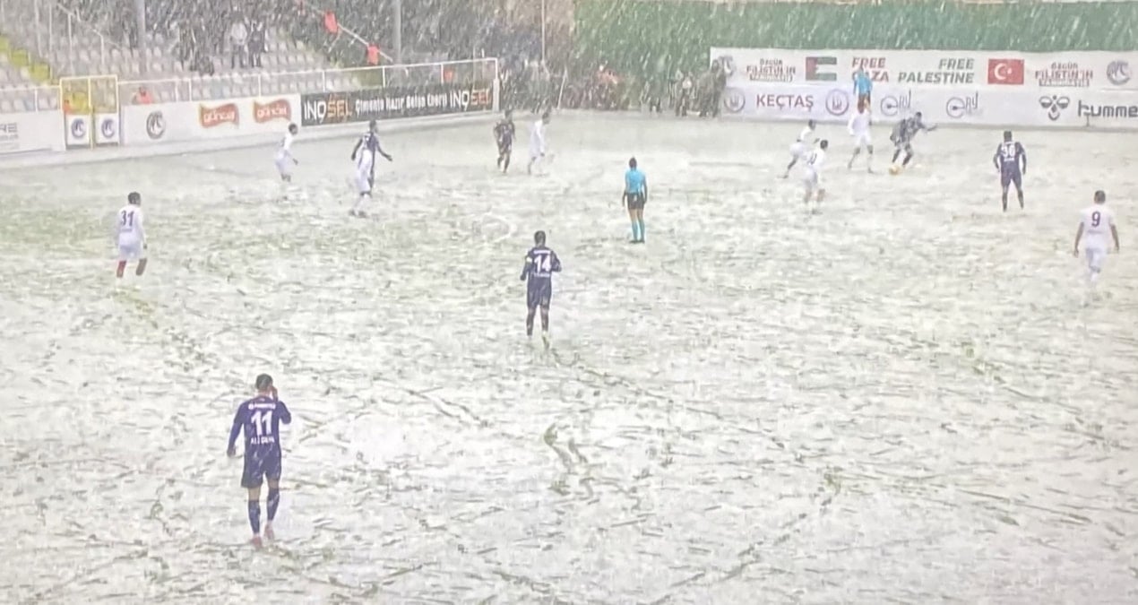 Yoğun Kar Yağışı Altında Keçiörengücü, Hatayspor'u 5-0 Mağlup Etti