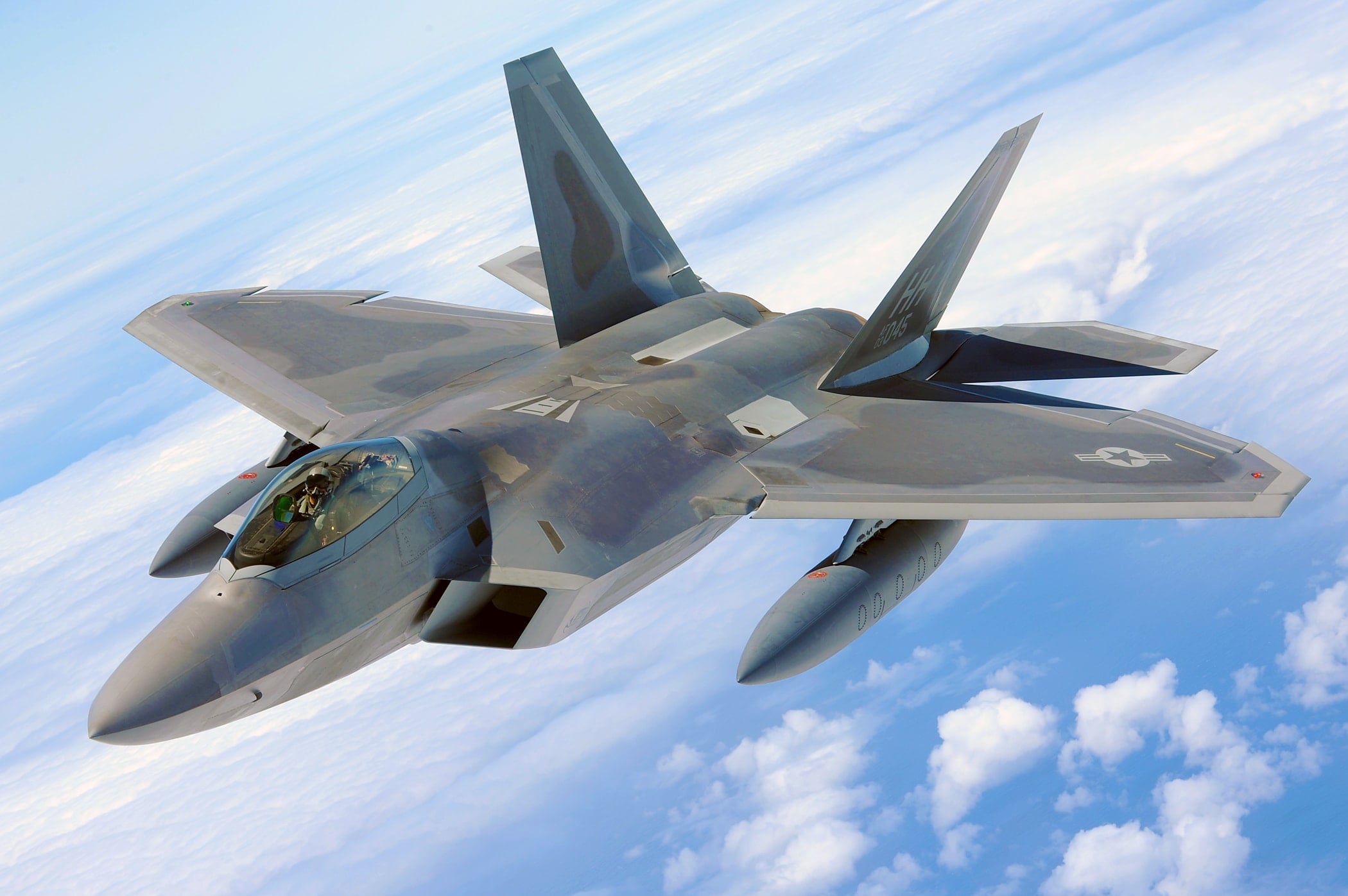 ABD, İsrail'e 12 F-22 Uçağı Gönderdi: Orta Doğu'da Yeni Askeri Hamle