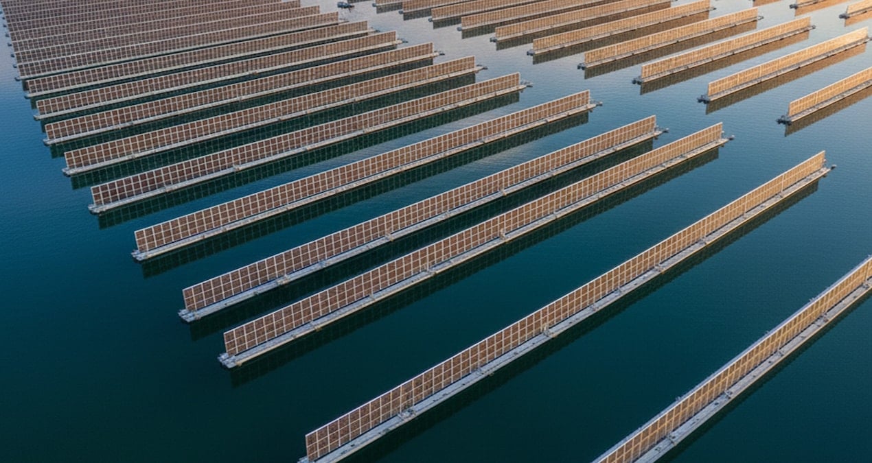 Almanya'nın Yüzen Dikey Güneş Panelleri Projesi Enerji Faturalarını %70 Düşürüyor