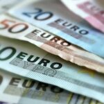 Avrupa Merkez Bankası politika faizini sabit tuttu