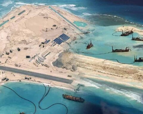 Çin'in Güney Çin Denizi'nde Yıllar İçinde Oluşturduğu Askeri Adalar ve Ekolojik Hasar