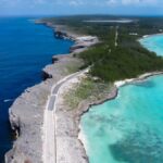 Eleuthera Adası'ndaki Glass Window Köprüsü, İki Okyanusu Ayırmaya Devam Ediyor