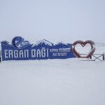 Ergan Dağı’nda kar kalınlığı 3 metreyi aştı, teleski hattı tamamen kara gömüldü