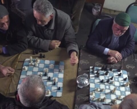 Erzurum'da Satranç Geleneklerini Yaşatan Kahvehane Kültürü