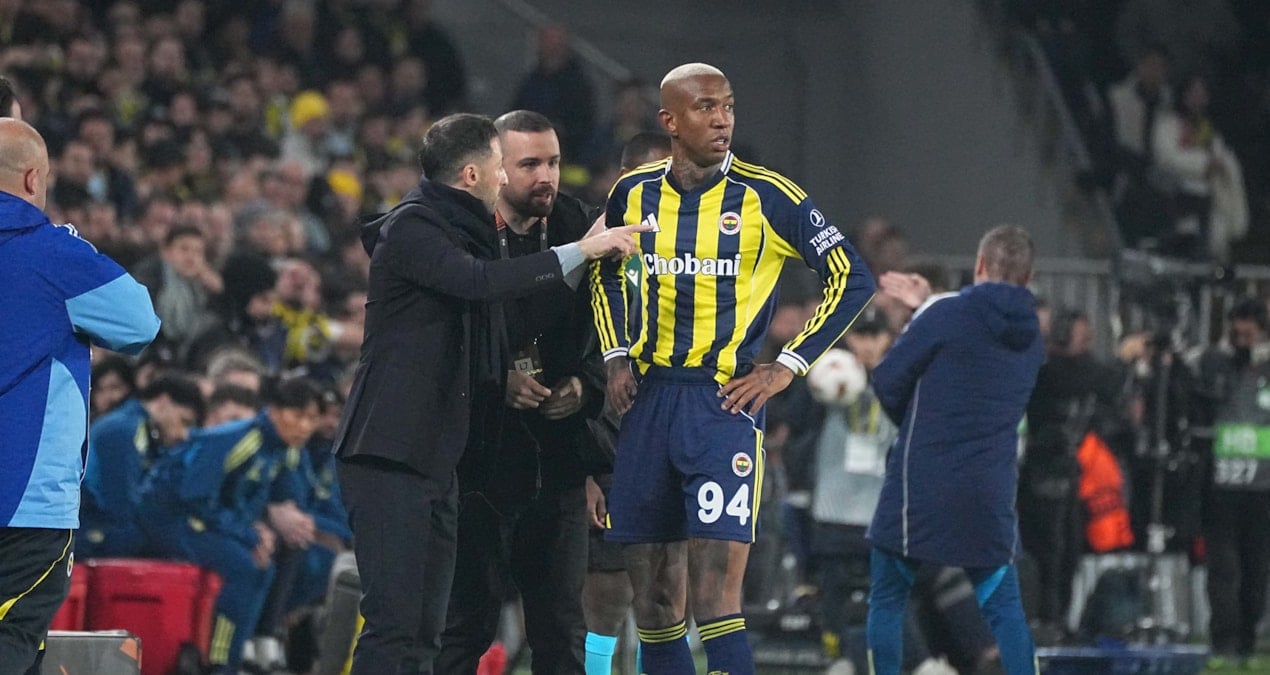 Fenerbahçe'nin Penaltı İtirazı, Hakem Oyunu Devam Ettirdi