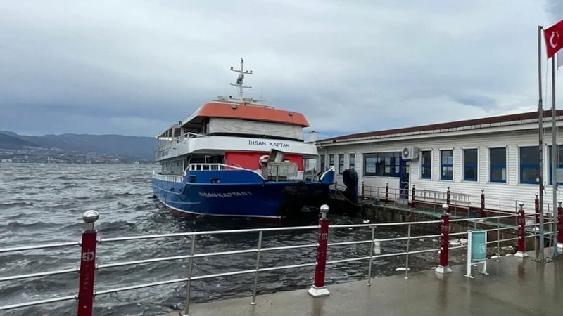 Fırtına Nedeniyle Güney Marmara'da Feribot Seferleri İptal Edildi
