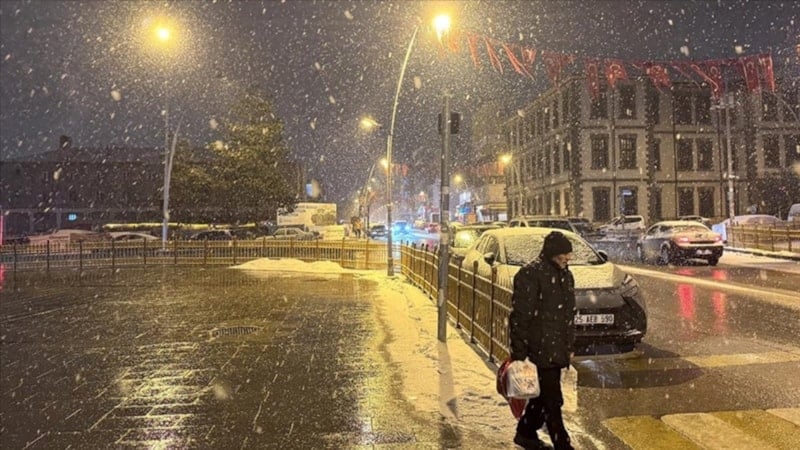 Göksun'da Kar Yağışı Nedeniyle Eğitime Ara Verildi