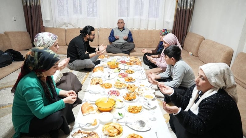 Hakkari Şemdinli'de Ramazan'ın İlk İftarı Yapıldı
