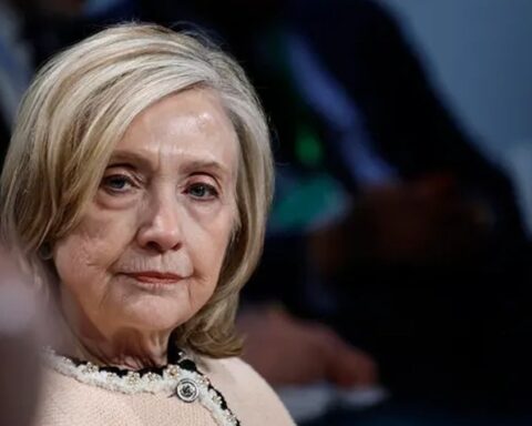 Hillary Clinton, Epstein ile hiç karşılaşmadığını açıkladı