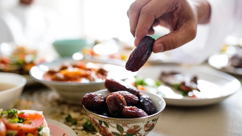 İftarda Doğru Beslenme İçin 30 Dakika Kuralına Dikkat Edin
