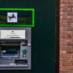 İngiltere'de Lloyds Banking Group, 95 şubesini kapatacak