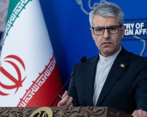 İran ve ABD, Nükleer Müzakerelere Umman'da Yeniden Başlıyor