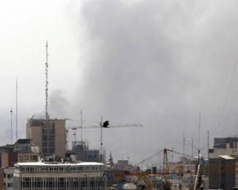 İsrail Ordusu, İran'dan Yeni Füze Saldırısının Başladığını Duyurdu