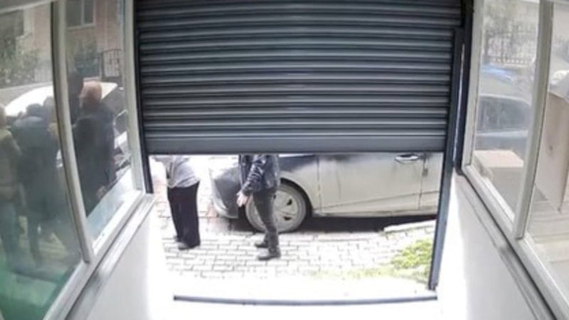 İstanbul Avcılar'da Taciz Girişimine Esnaftan Müdahale