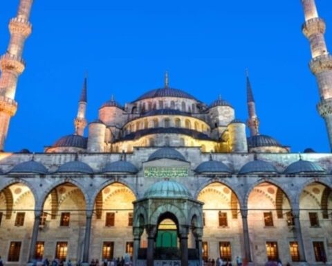 Kadir Gecesi 2026'da Hangi Tarihe Denk Geliyor?