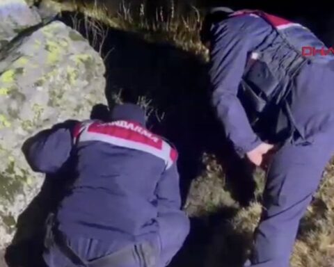 Karaman'da Define Ararken Sarnıçta Mahsur Kalan Üç Kişi Kurtarıldı