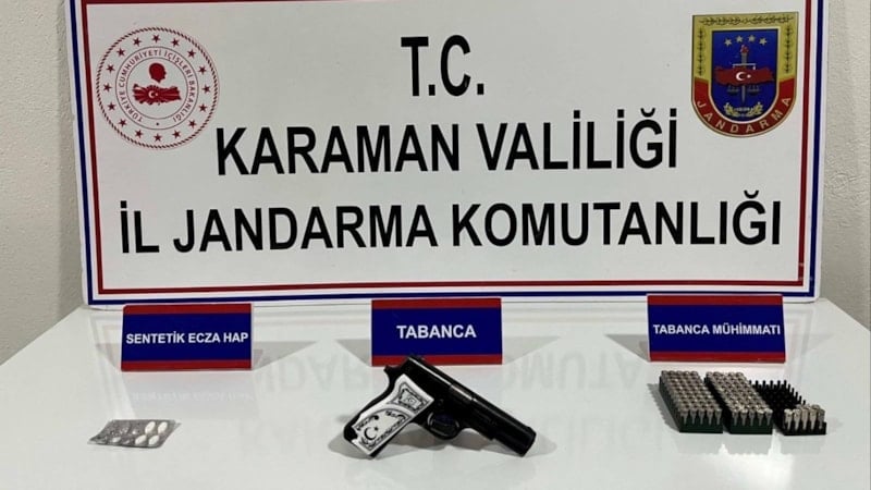 Karaman'da Jandarma Operasyonunda Uyuşturucu ve Silahlarla Aranan 10 Kişi Tutuklandı