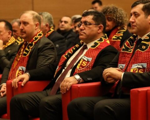 Kayserispor'da Nurettin Açıkalın yeniden başkan seçildi