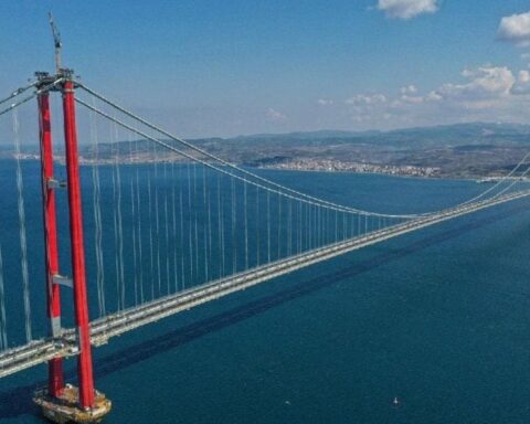 Köprü Geçiş Garantisi Varken, Maaş Artışları Ertelendi