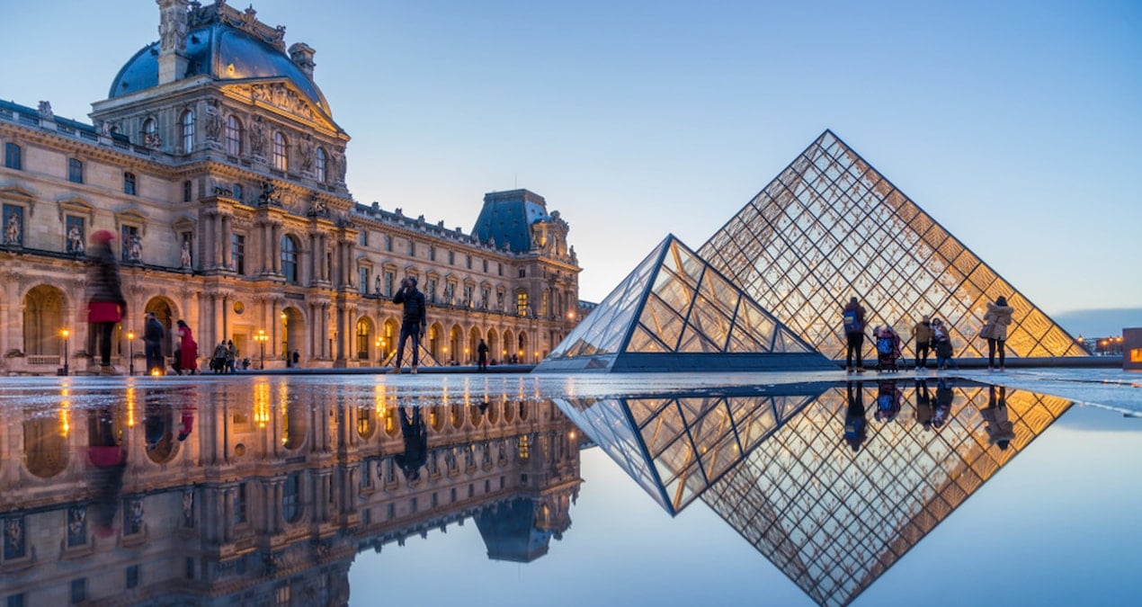 Louvre Müzesi'nin Direktörü Laurence des Cars İstifa Etti