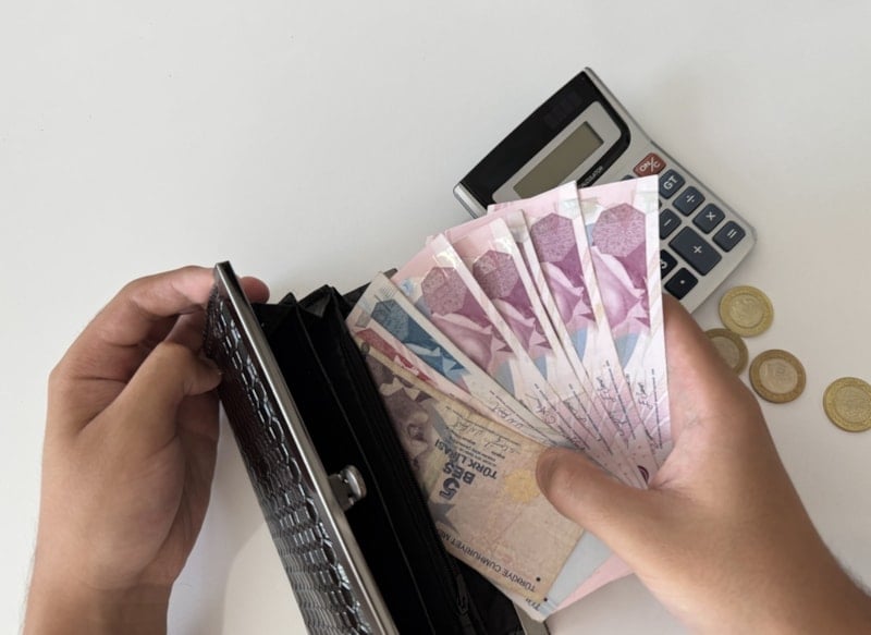 Mevduat faizleri yüzde 40'ın altına düştü