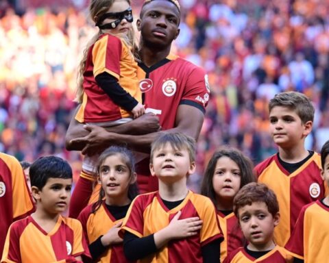 Osimhen için taraftardan anlamlı koreografi talebi