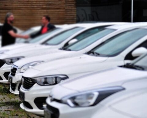 Otomotiv pazarında ocak ayında satışlar yüzde 10’a yaklaştı