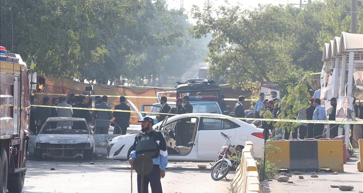 Pakistan'da Polis Karakolu Yakınında Patlama: İki Ölü, Çok Sayıda Yaralı