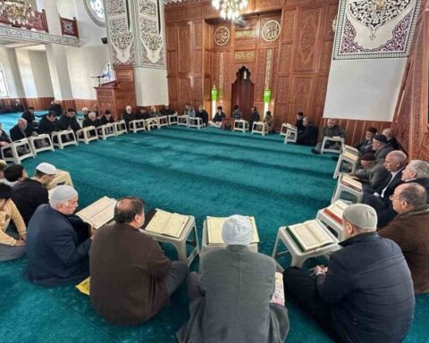 Ramazan Mukabelesi 2026: Yayın Saatleri ve Detaylar Açıklandı