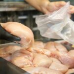 Ramazan'da Tavuk Fiyatları Düşerken Üreticiler Zor Durumda Kalacak